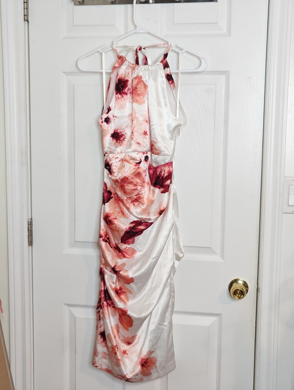 le chateau White Pink Red Floral Halter Neck Ruched Satin Midi Dress Size XXS